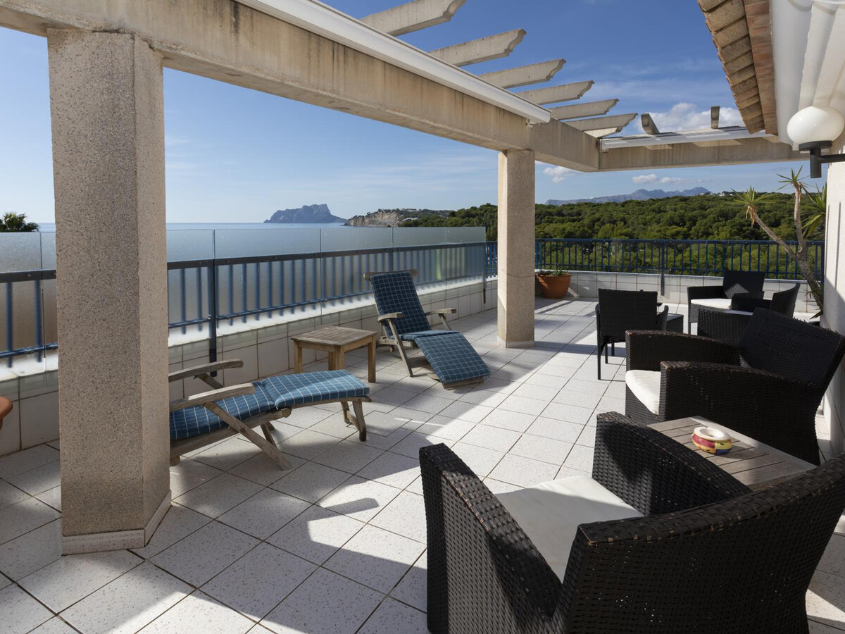 Penthouse 140m² avec terrasse 50m², 150m plage - Photo 4