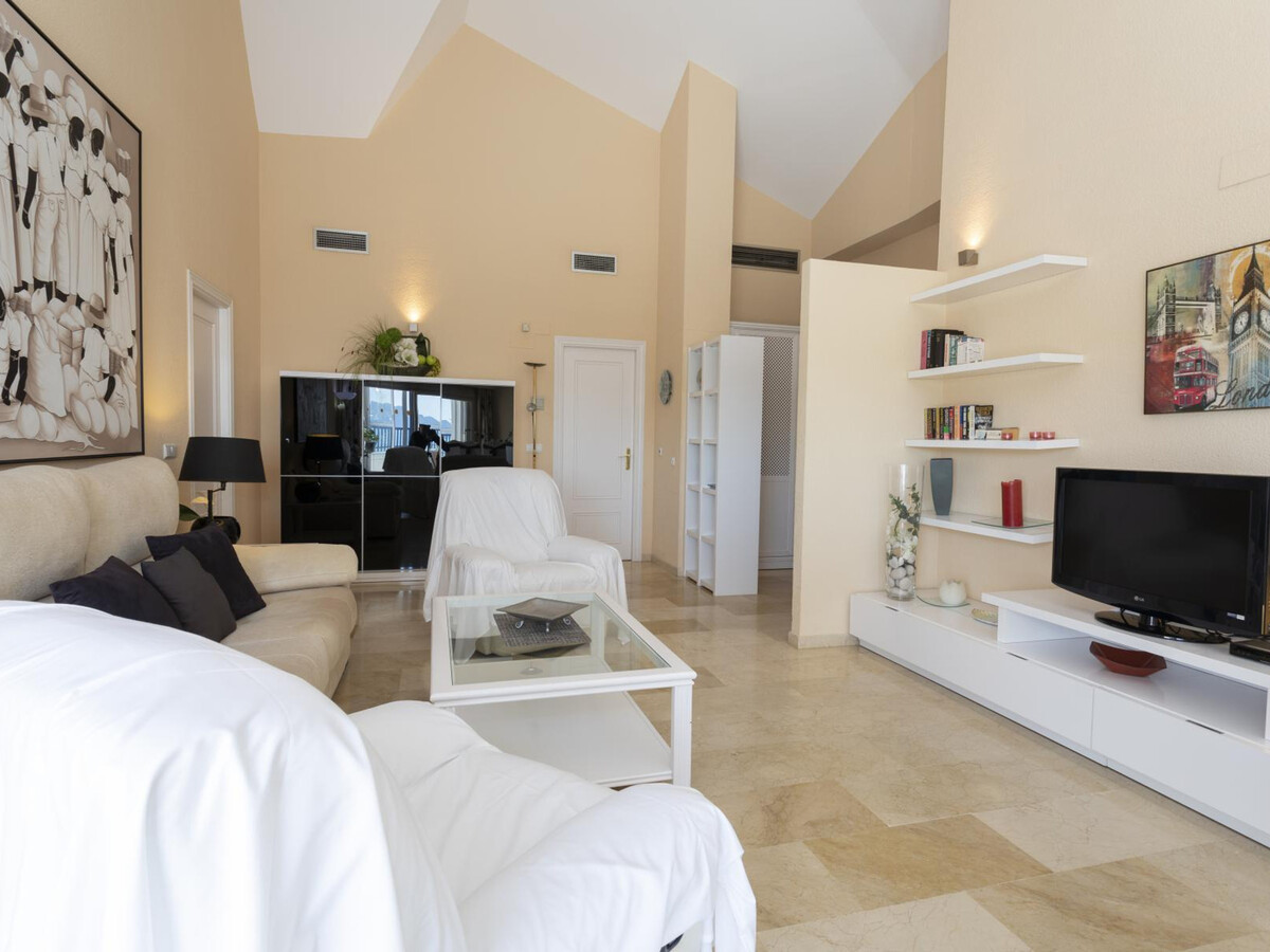 Penthouse 140m² avec terrasse 50m², 150m plage - Photo 12