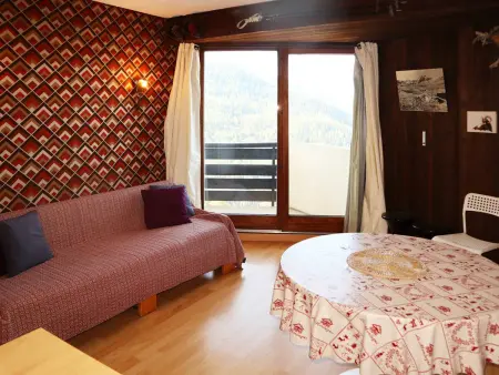 Studio skis aux pieds aux Orres, balcon vue vallée : photo 2