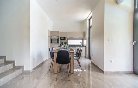 Maison 8 personnes à Ivancici - Photo 4