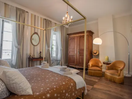 Maison au bord de la rivière à Bonnes, 10 pers., accès canoë : photo 16