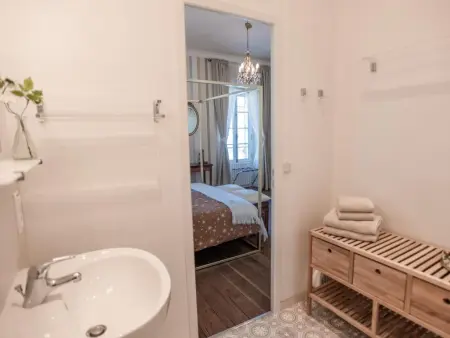 Maison au bord de la rivière à Bonnes, 10 pers., accès canoë : photo 22