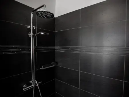 Maison au bord de la rivière à Bonnes, 10 pers., accès canoë : photo 34