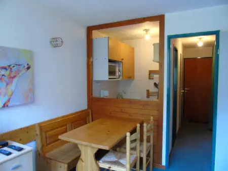 Location appartement à Valfréjus, Studio cosy à Valfréjus, proche télécabine et commerces, pour 2/3 personnes, draps inclus