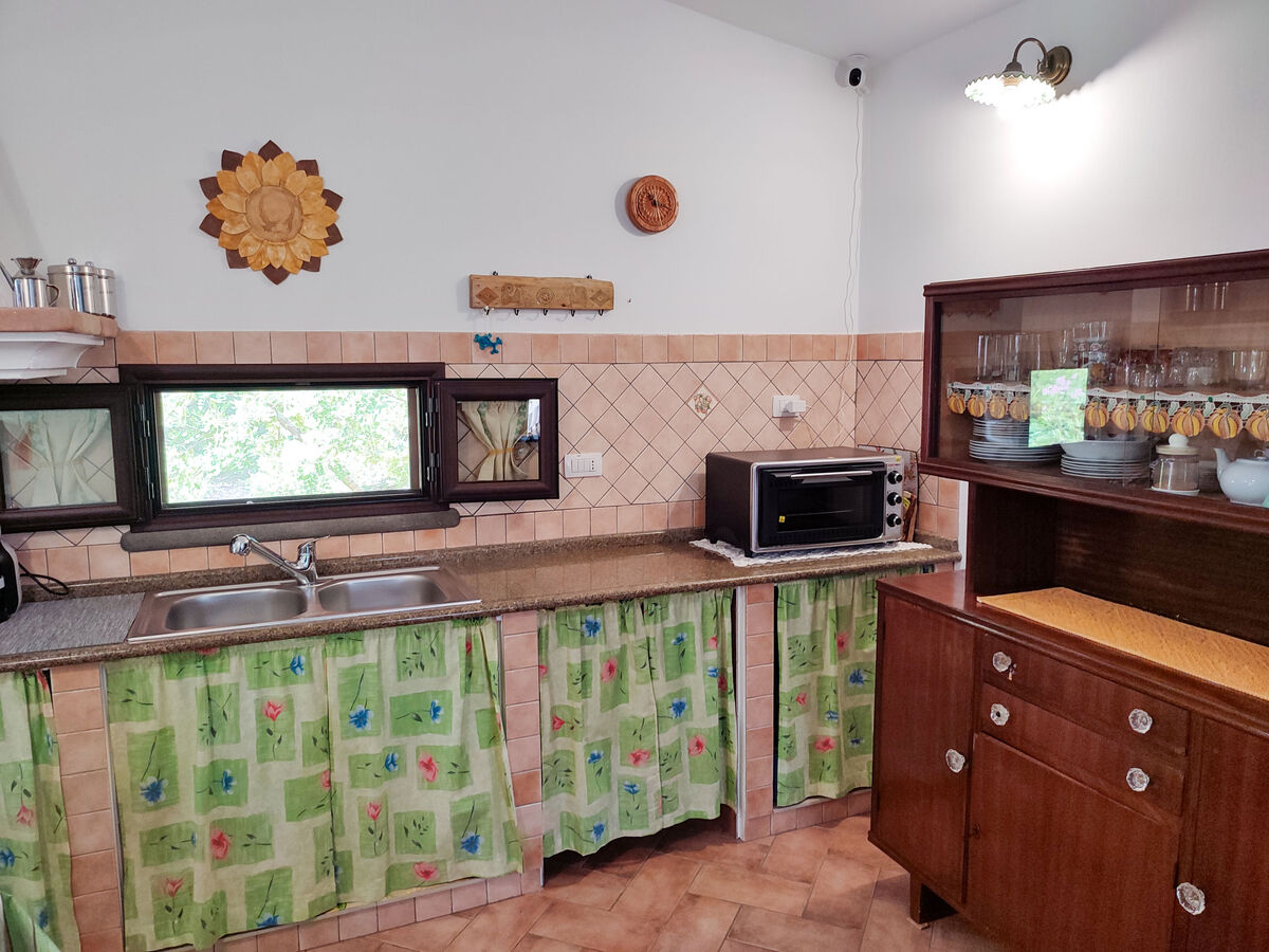 Maison rustique 4 pers. avec jardin à Solanas - Photo 3