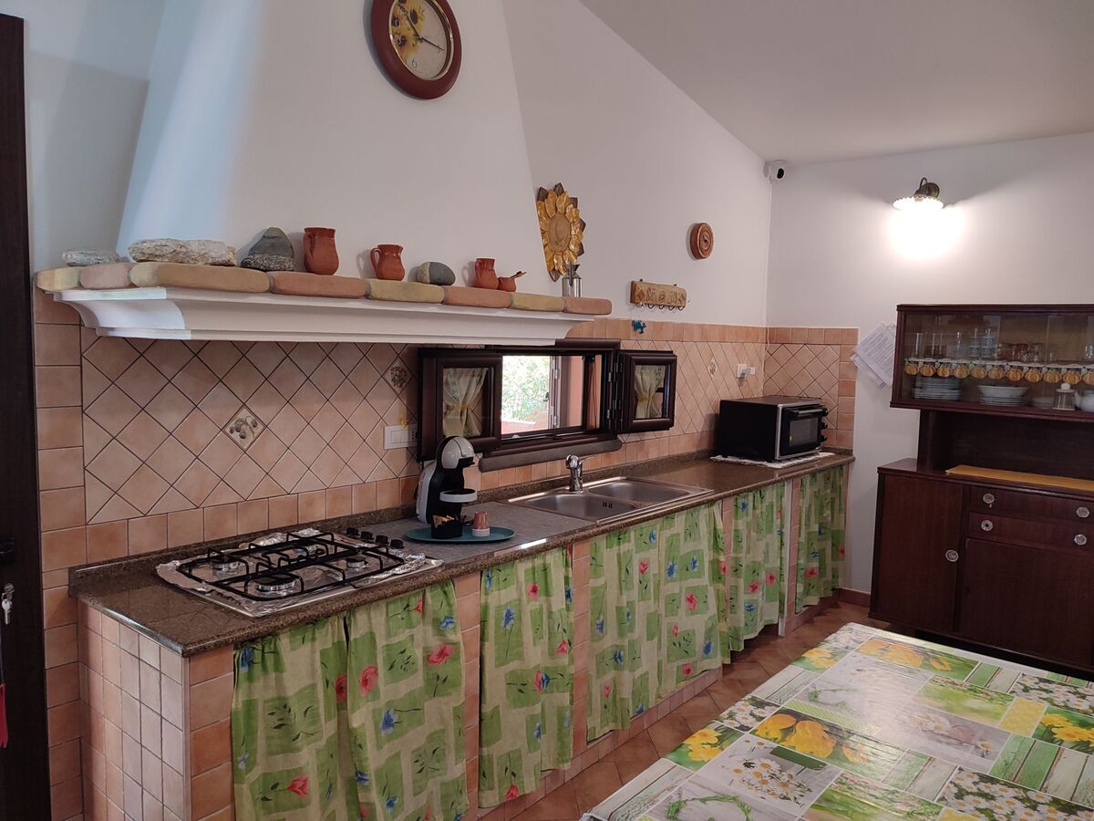 Maison rustique 4 pers. avec jardin à Solanas - Photo 4