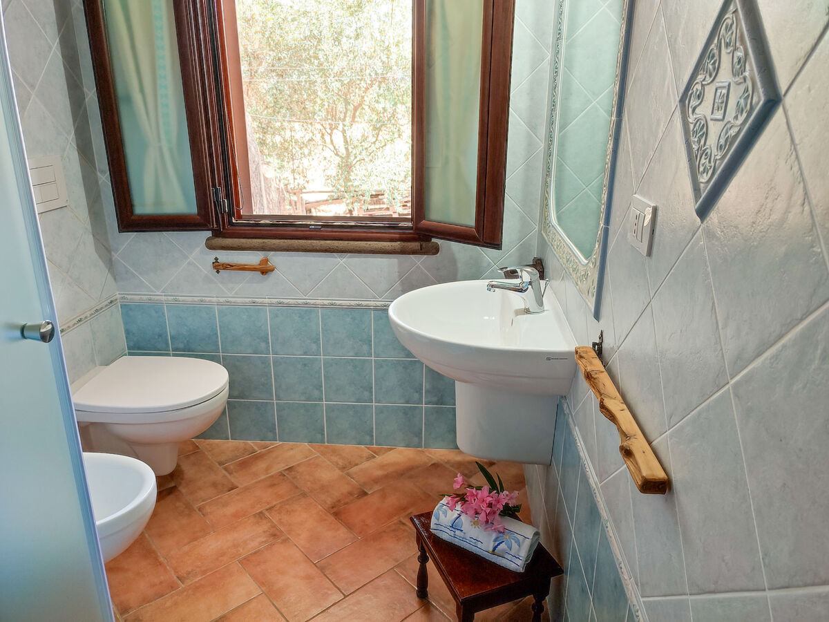 Maison rustique 4 pers. avec jardin à Solanas - Photo 12