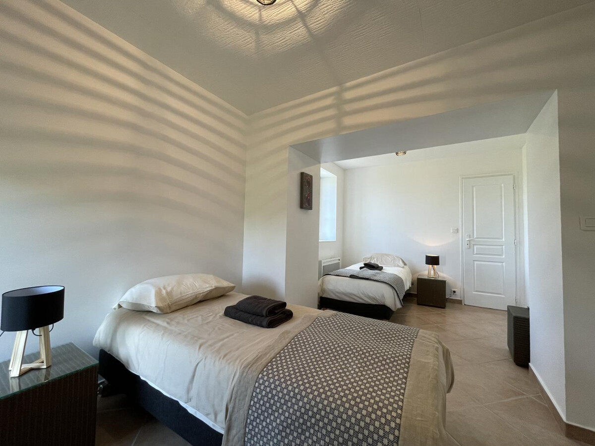 Gîte 6 pers. à Trévol : 1500m² de terrain et terrasse - Photo 2