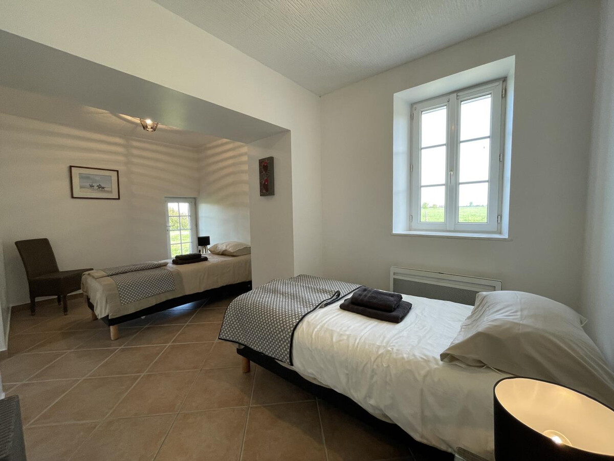 Gîte 6 pers. à Trévol : 1500m² de terrain et terrasse - Photo 12