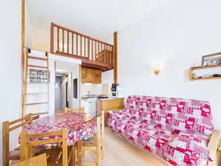 Location appartement à Montvalezan La Rosière, Studio Mezzanine avec Balcon Exposé Sud, Pieds des Pistes, Proche Commerces et Garderie