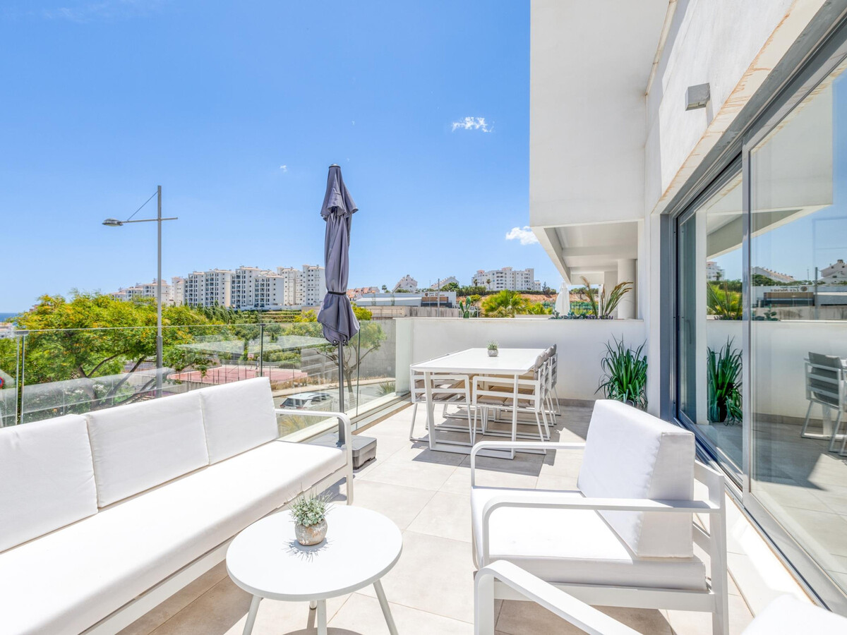 Appartement 3 chambres, terrasse et piscine 20m à Estepona - Photo 4