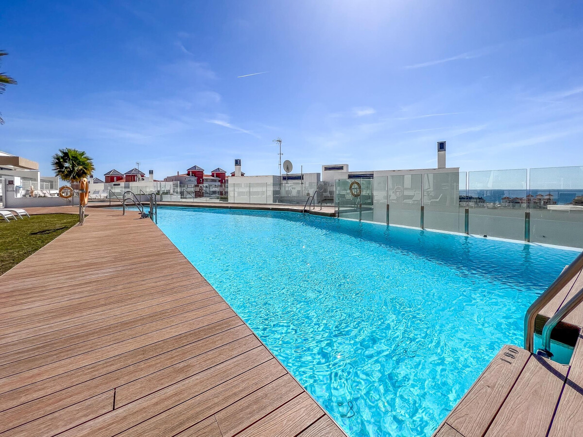 Appartement 3 chambres, terrasse et piscine 20m à Estepona - Photo 16