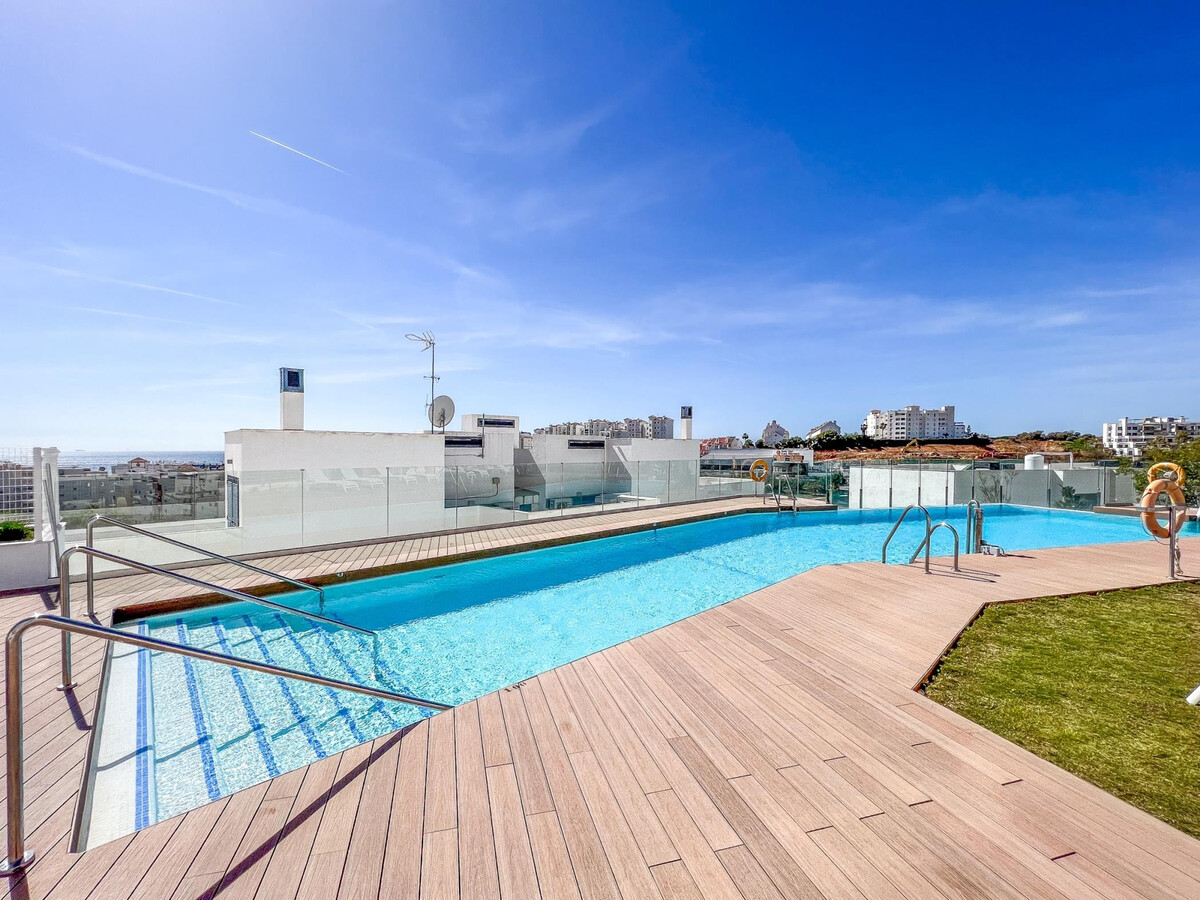 Appartement 3 chambres, terrasse et piscine 20m à Estepona - Photo 17