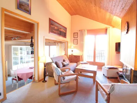 Location appartement à Les Carroz d'Arâches, Appartement 8 pers, 4 pièces, 50m des pistes, parking, balcon, proche commerces