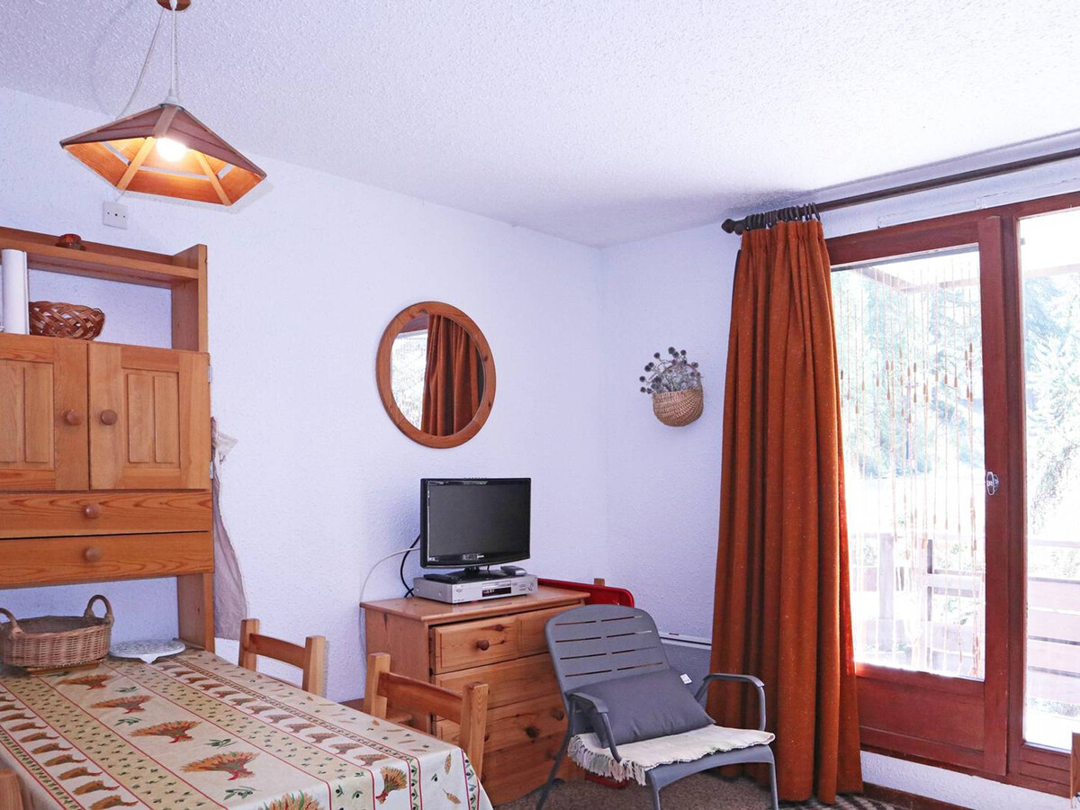 Studio 6 pers. skis aux pieds aux Orres, balcon SO - Photo 1
