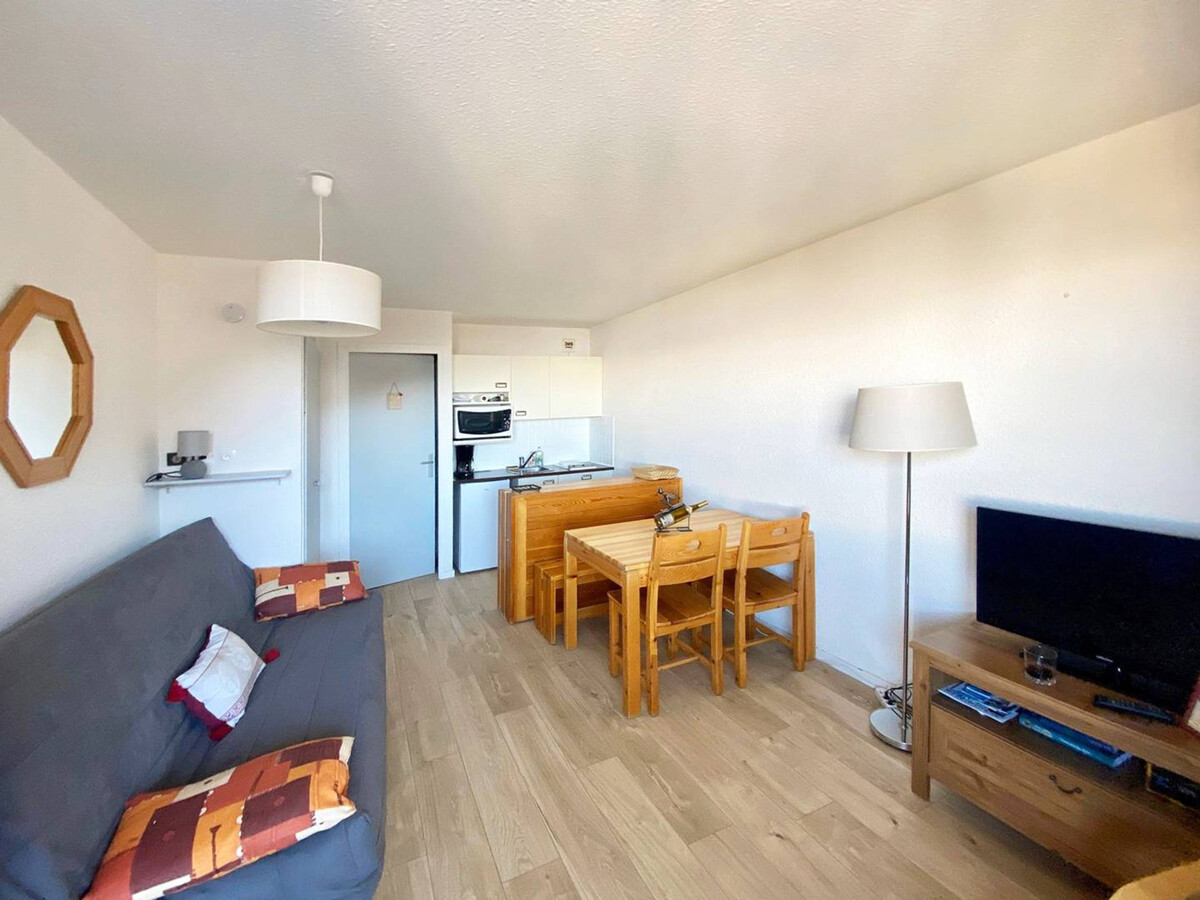 Studio 4 pers aux Orres, balcon vue vallée et montagne - Photo 1