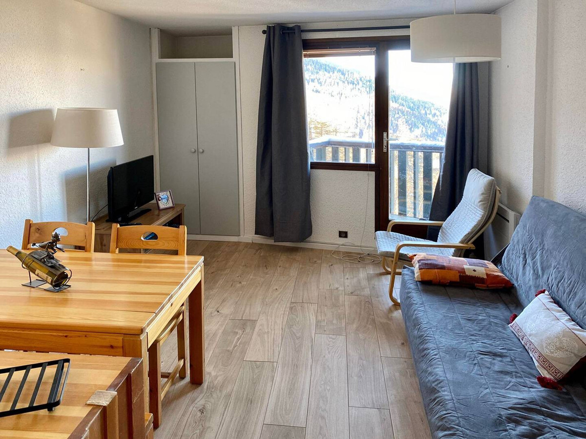 Studio 4 pers aux Orres, balcon vue vallée et montagne - Photo 2