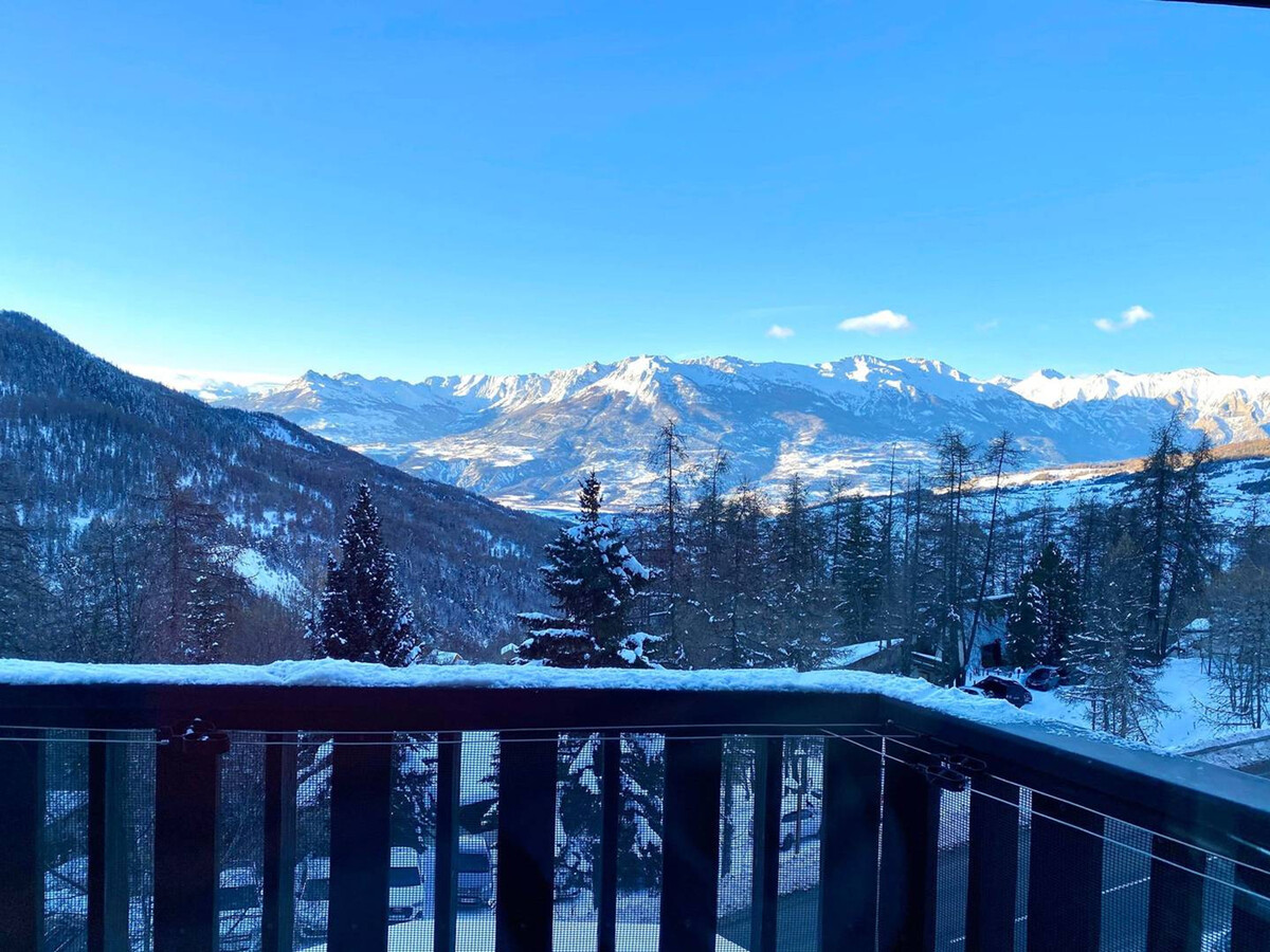 Studio 4 pers aux Orres, balcon vue vallée et montagne - Photo 9