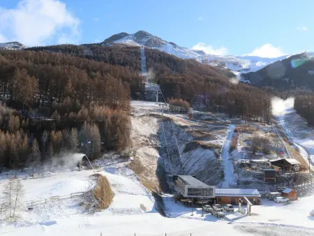 Studio 4 pers. aux Orres, skis aux pieds et animaux admis : photo 9