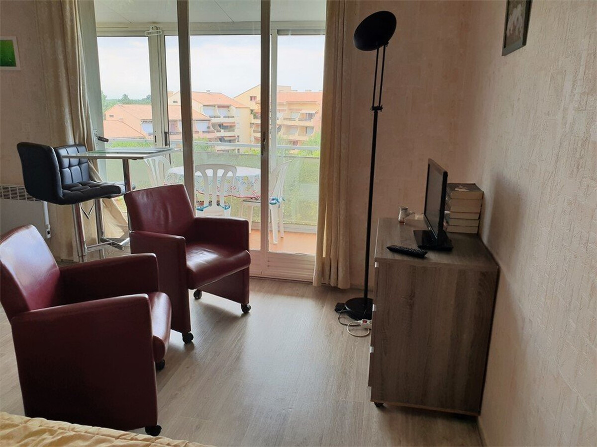 Studio avec loggia et parking à 300m de la mer - Photo 7