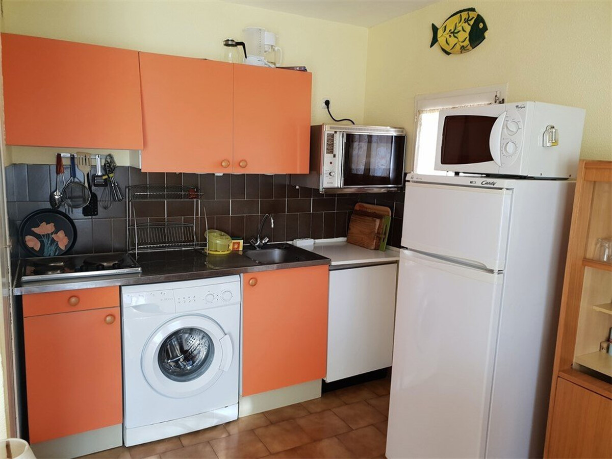 T2 Argelès-sur-Mer : loggia sud, parking privé - Photo 6