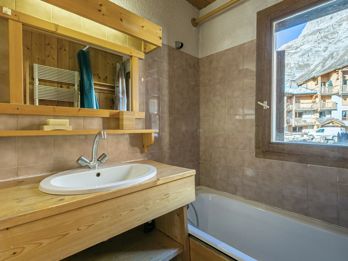 Appartement 5 personnes Val-d'Isère, terrasse sud vue montagne - Photo 9