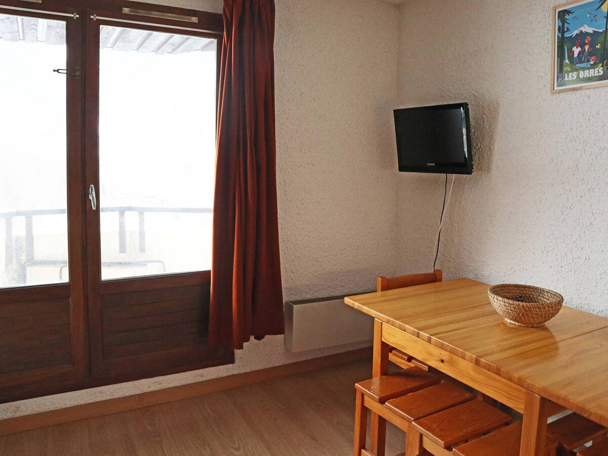 Studio 4 pers aux Orres, balcon sud-ouest vue vallée - Photo 2