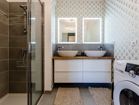 Appartement Nouvelle Vague à 220 m de la mer, Bénerville : photo 3
