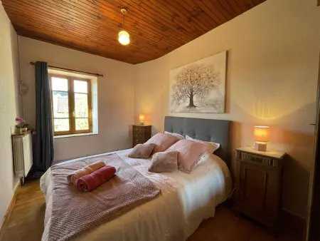 Gîte 6 pers. à Laprugne, terrain de jeux et animaux admis : photo 5