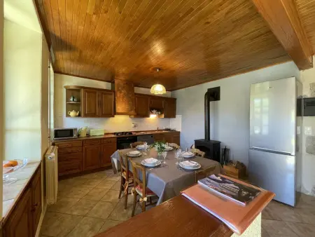 Gîte 6 pers. à Laprugne, terrain de jeux et animaux admis : photo 8