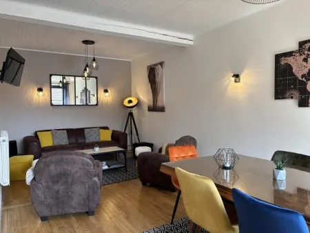 Gîte 6 pers. à Laprugne, terrain de jeux et animaux admis : photo 10