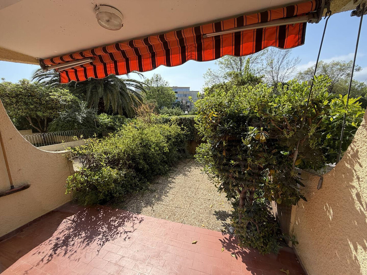 T2 rez-de-chaussée avec terrasse sud et piscine - Photo 2