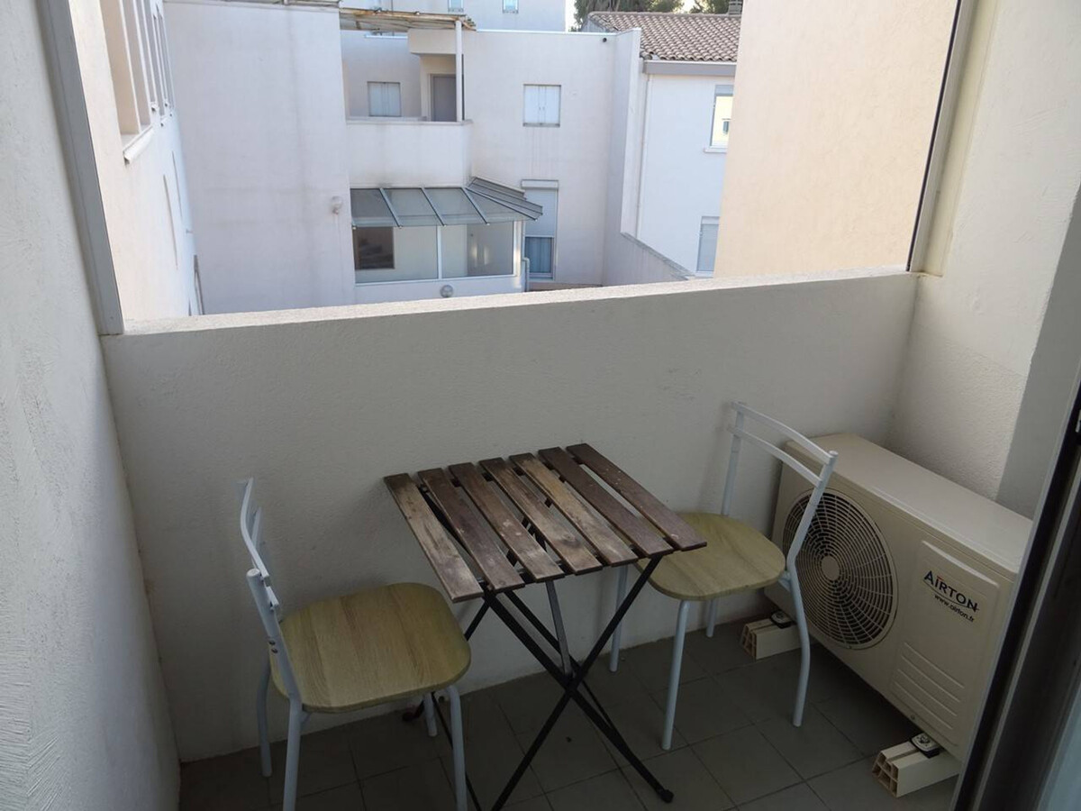 T2 rénové 2 balcons, climatisation, centre-ville Balaruc - Photo 8