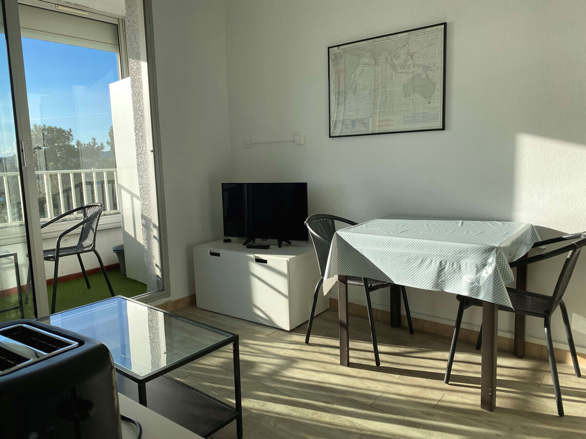 T2 Loggia vue Étang de Thau à Balaruc-les-Bains - Photo 2