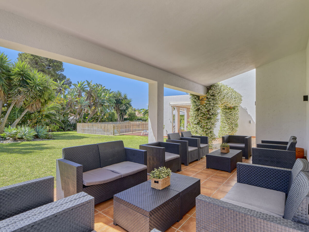 Villa Marina Estepona : 6 chambres, piscine, 750 m mer - Photo 2