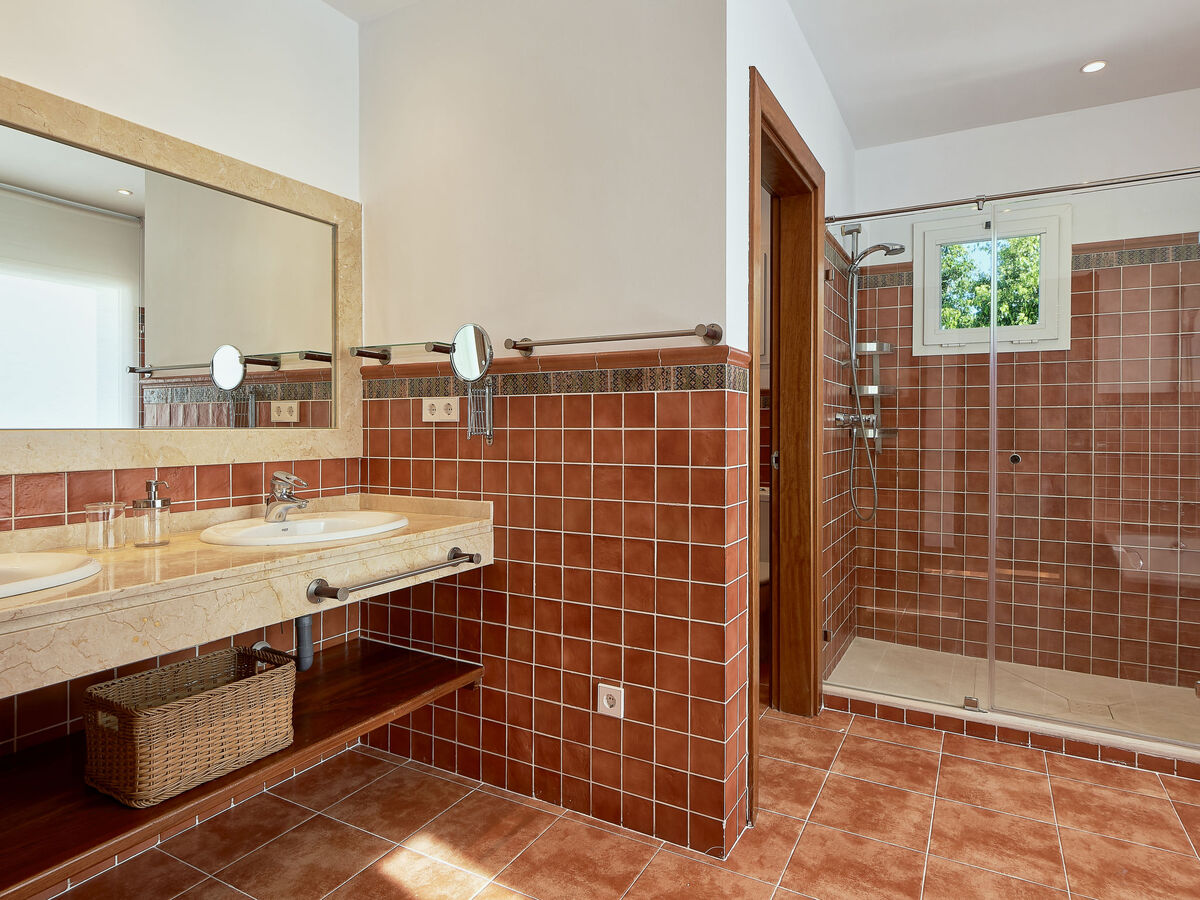 Villa Marina Estepona : 6 chambres, piscine, 750 m mer - Photo 22