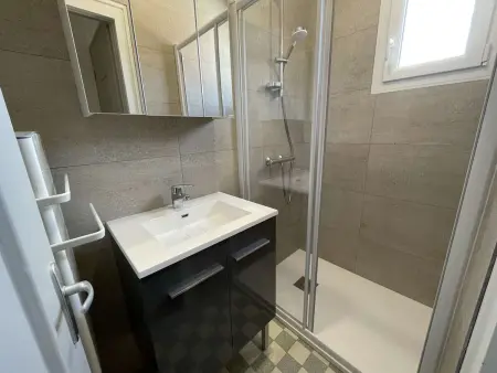 Maison rénovée 5 pièces, jardin clos à 2 pas de l'océan : photo 18