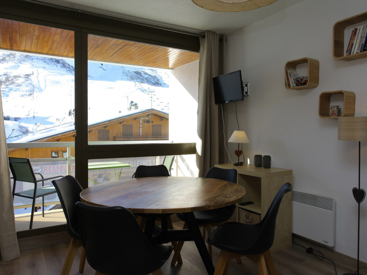 Appartement rénové 5 pers. avec balcon sud, centre station - Photo 2