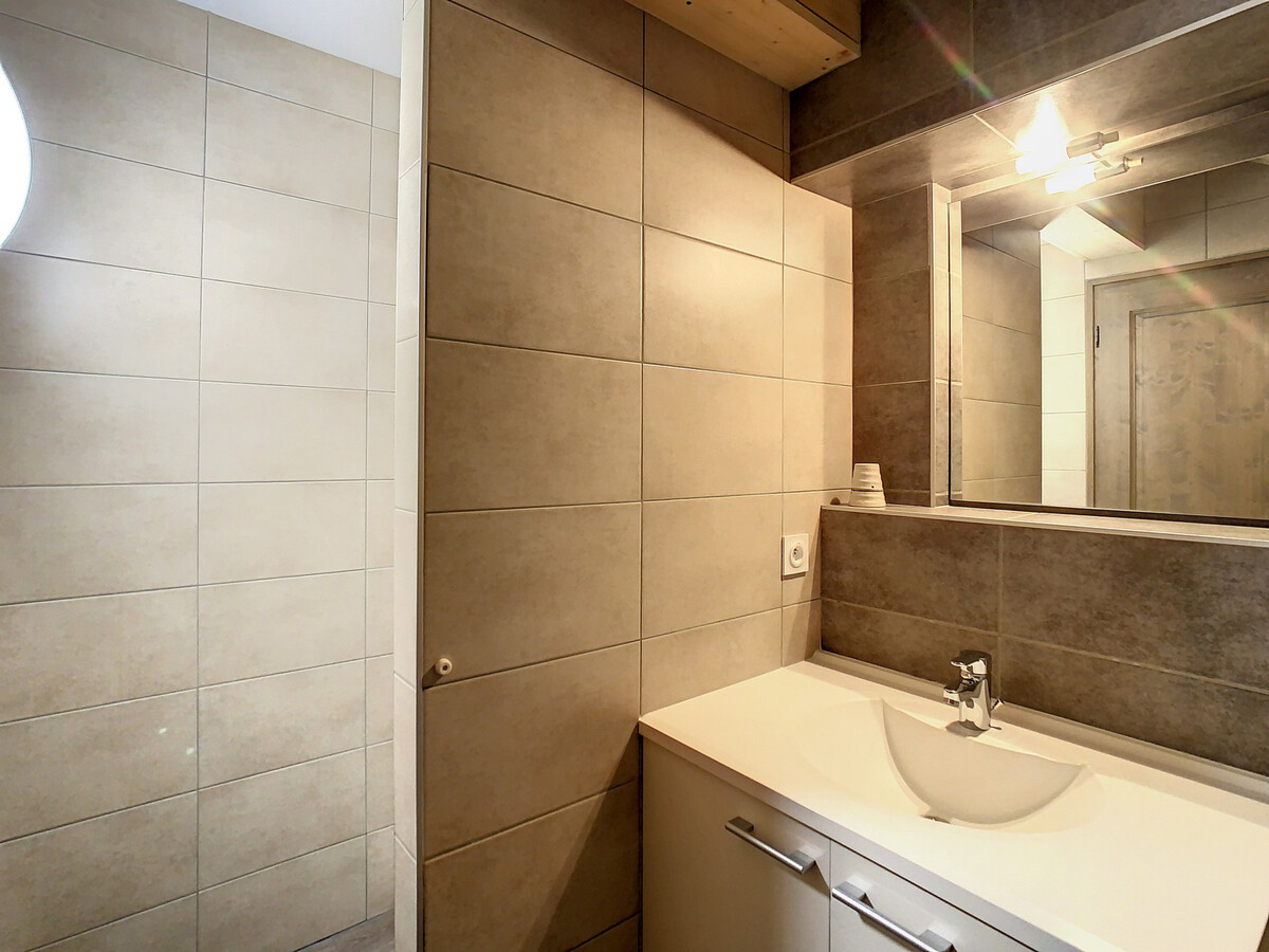 Appartement 2 étoiles pour 10 pers, 3 ch, proche télésiège, parking - Photo 8