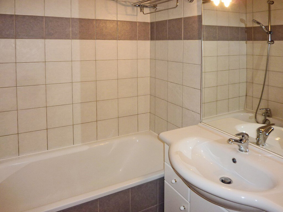 Appartement 4 pers, piscine & jacuzzi, 50m des pistes - Photo 9