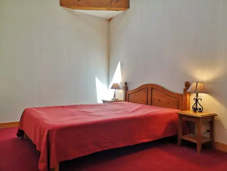 Appartement 2 chambres avec balcon et piscine chauffée : photo 4
