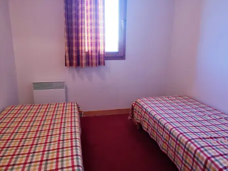 Appartement 2 chambres avec balcon et piscine chauffée : photo 5