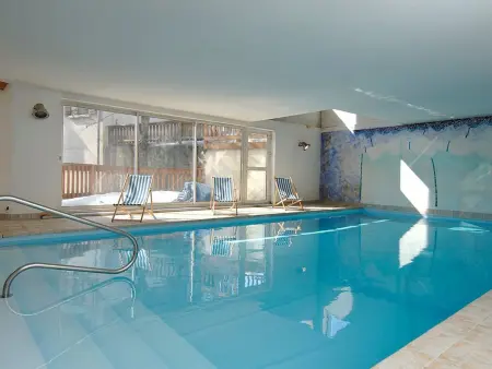 Appartement 2 chambres avec balcon et piscine chauffée : photo 11