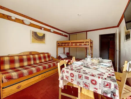 Studio lumineux avec balcon sud au pied des pistes, Les Menuires : photo 2