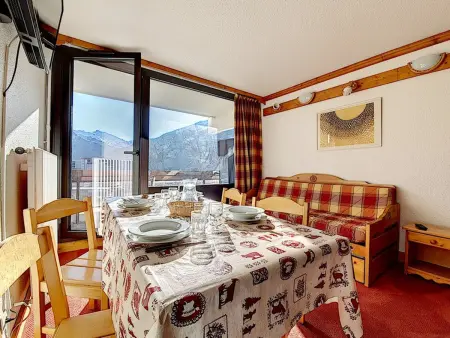 Studio lumineux avec balcon sud au pied des pistes, Les Menuires : photo 4