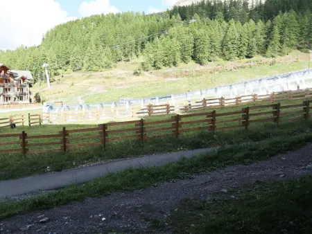 Appartement skis aux pieds avec piscine intérieure - Photo 6