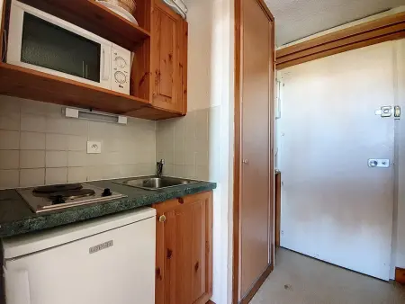 Studio ski aux pieds avec balcon, La Croisette à Les Menuires : photo 8