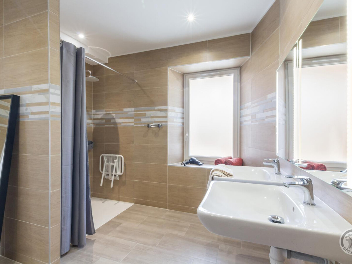 Gîte 14 pers. avec piscine chauffée et accès PMR à Vesly - Photo 13