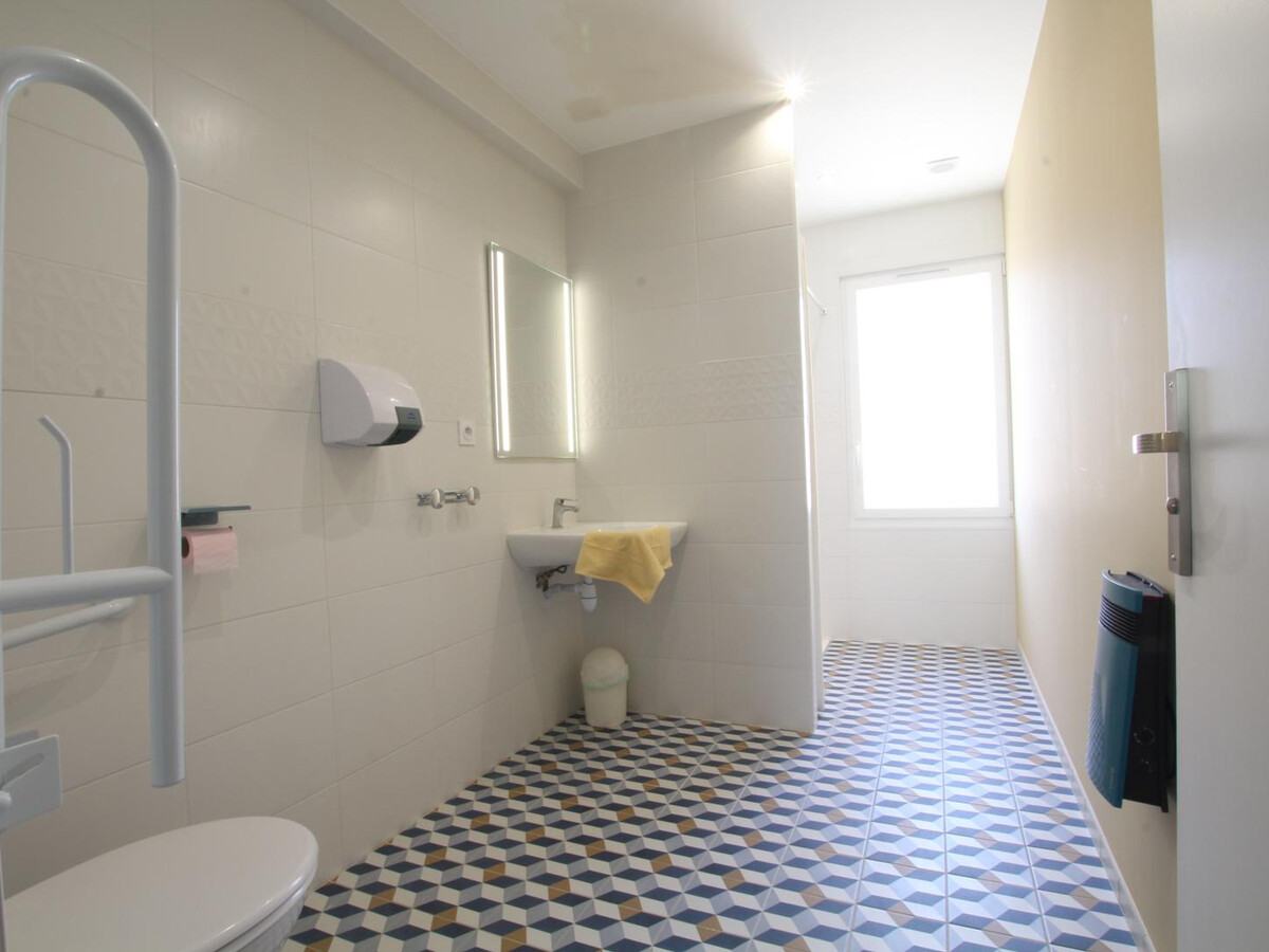 Gîte 14 pers. avec piscine chauffée et accès PMR à Vesly - Photo 15