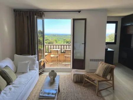 Location appartement à La Croix Valmer, Appt Haut Standing, Balcon, Piscine, Internet, Parking